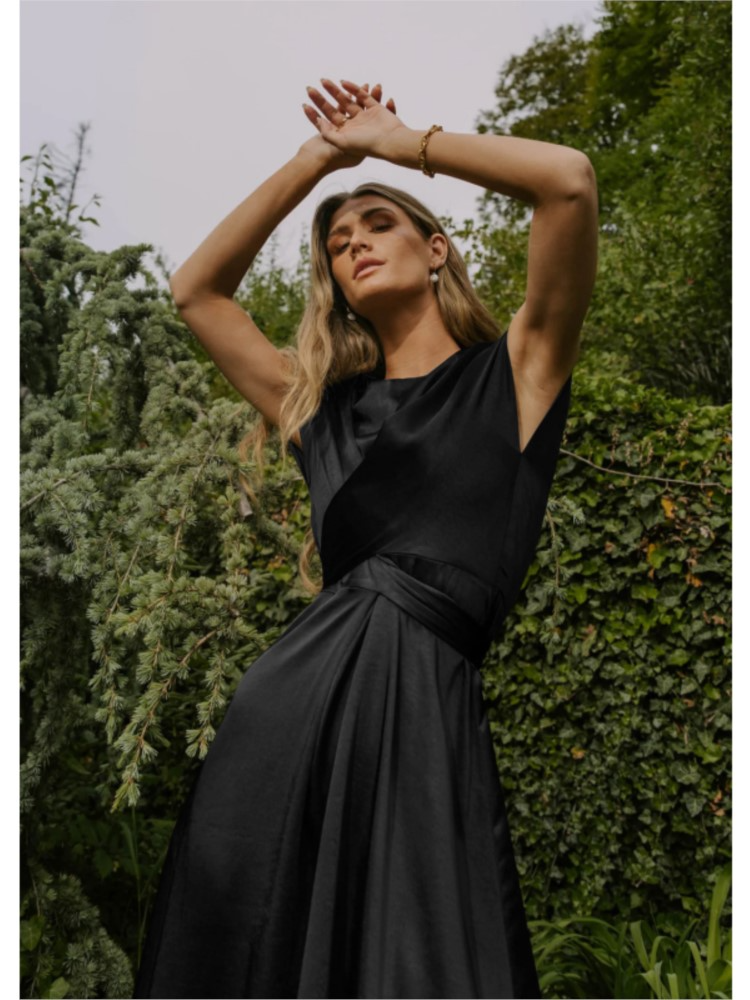 Satijnen Jurk met Kruisdetails - Olivia