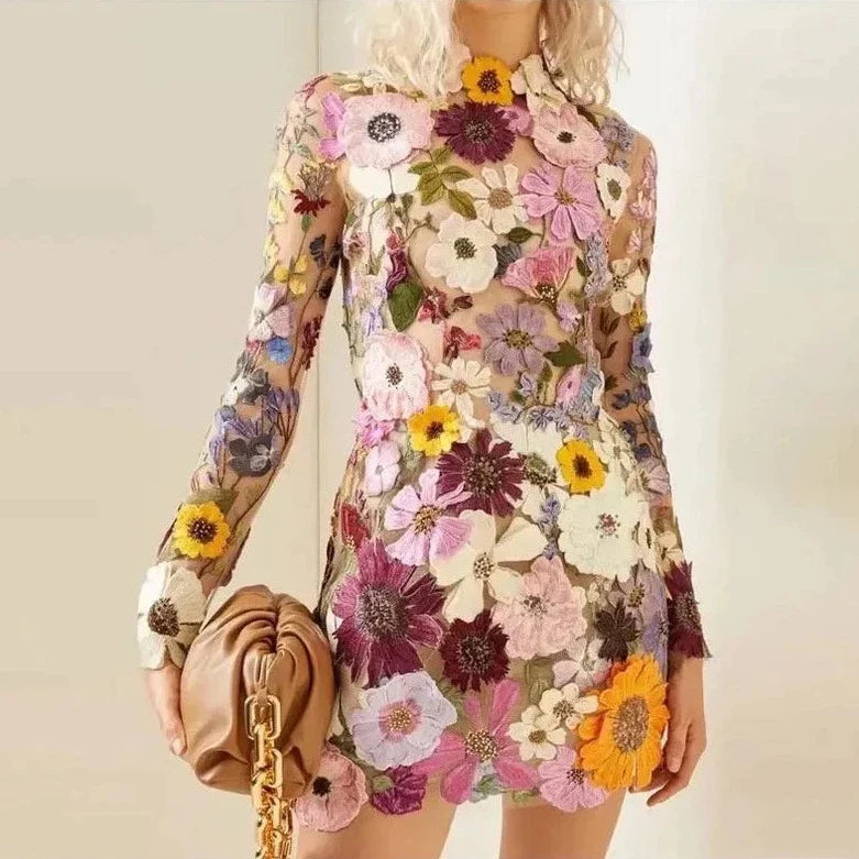 Bloemenjurk met Hoge Kraag en Lange Mouwen – Dionna