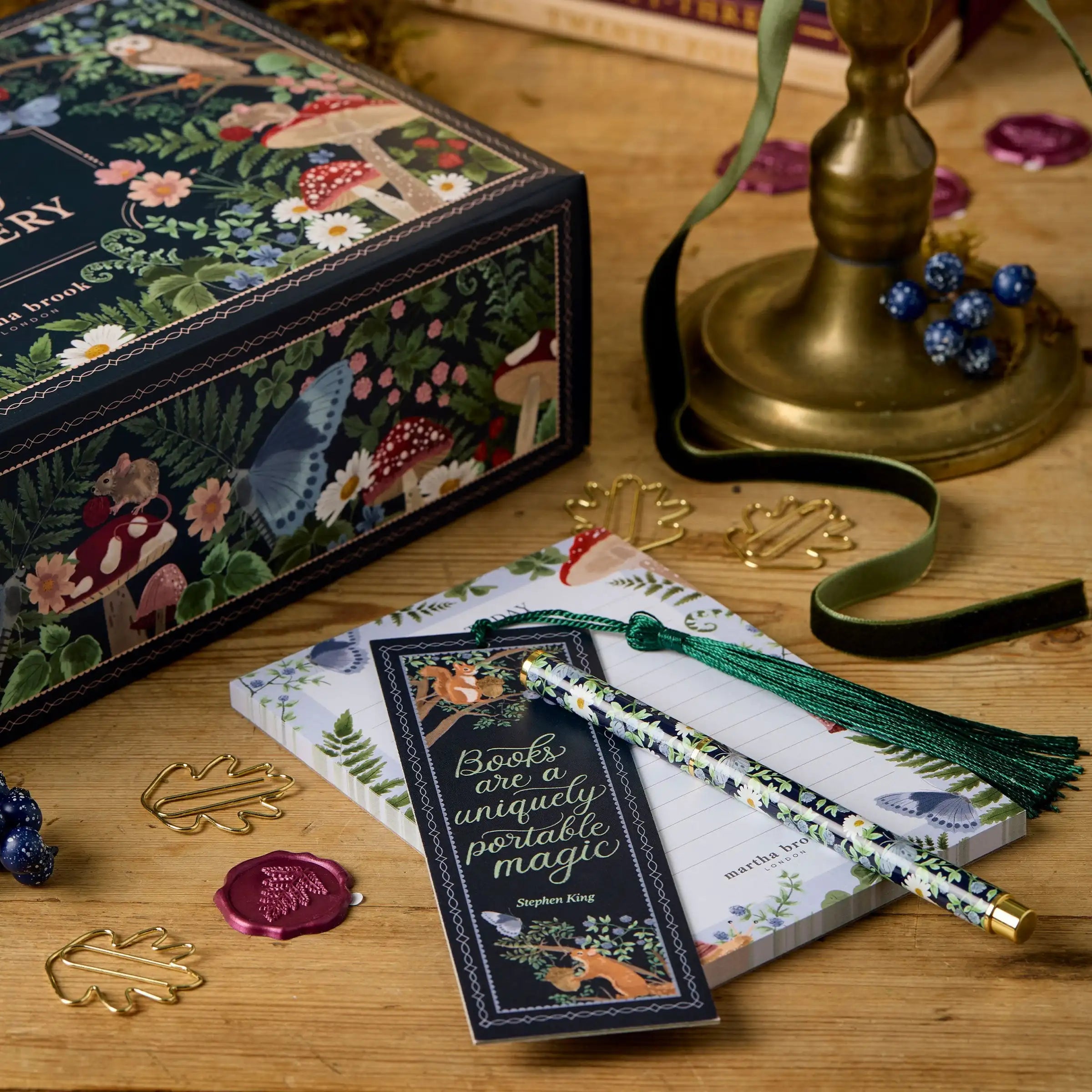 2025 Stationery Advent Kalender | 24 Dagen van Verrassingen voor Creatieve Geesten, Perfecte Kerst Countdown voor Stationery Liefhebbers -  CalenLand