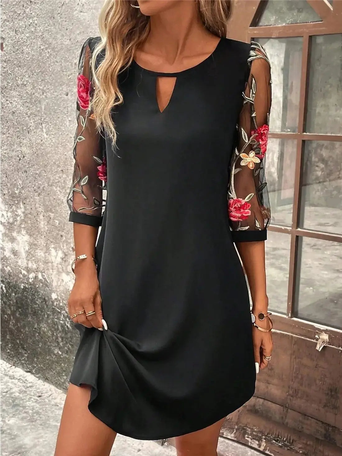 Luxe Dames Feestjurk | Mini-jurk met Afdrukken, Ronde Hals en Halflange Mouwen - Hanneza