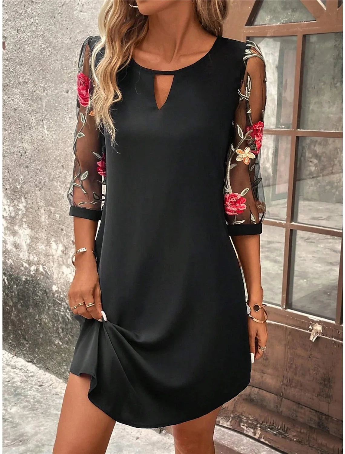Luxe Dames Feestjurk | Mini-jurk met Afdrukken, Ronde Hals en Halflange Mouwen - Hanneza