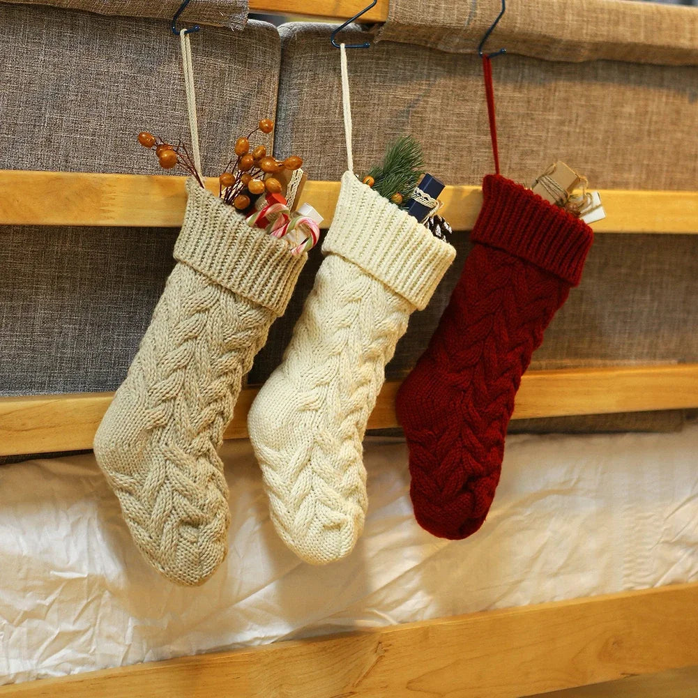 Gebreide Kerstmis decoratie sok | Kerstmis sfeer decoratie | Ornamenten Rood Wit Kerstmis Sok - Macey