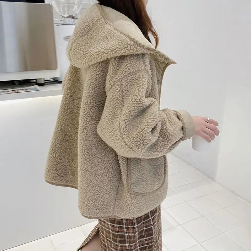 Dames Shearling Winterjas met Capuchon | Luxe Warmte en Stijlvolle Bescherming - Deyanna
