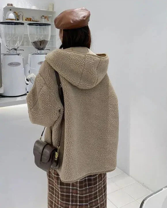 Dames Shearling Winterjas met Capuchon | Luxe Warmte en Stijlvolle Bescherming - Deyanna